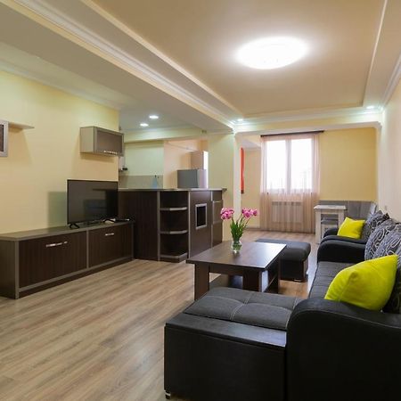 Umba Apartment N5 - Balcony And Mount Ararat View Yerevan Exterior foto