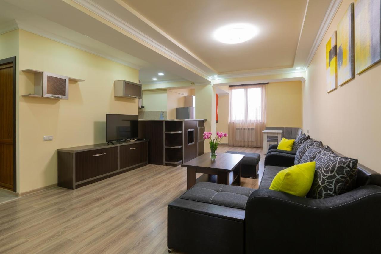 Umba Apartment N5 - Balcony And Mount Ararat View Yerevan Exterior foto